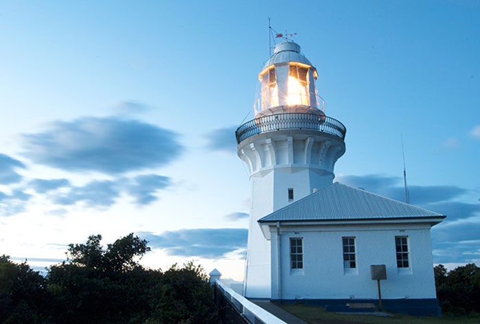 lighthouse-700x472